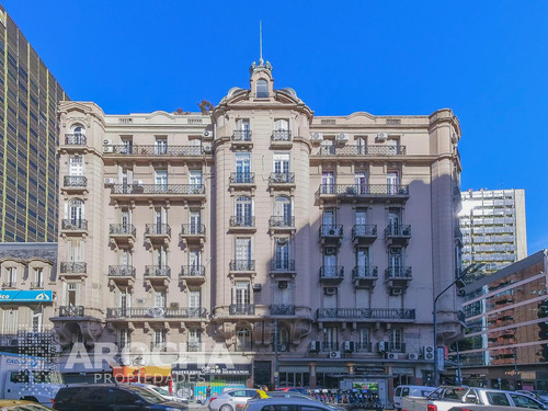 Departamento En Edificio Histórico En Callao Y Corrientes