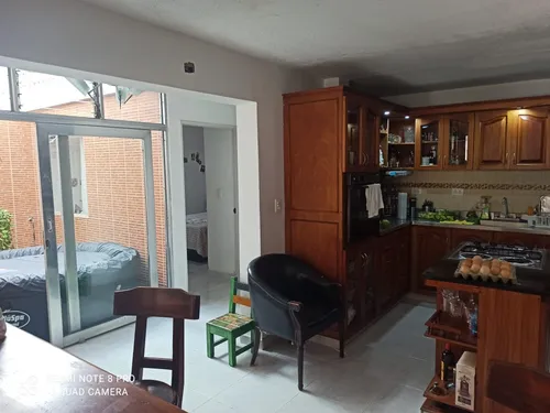 Se Vende Cómoda Casa En La Castellana Primer Piso