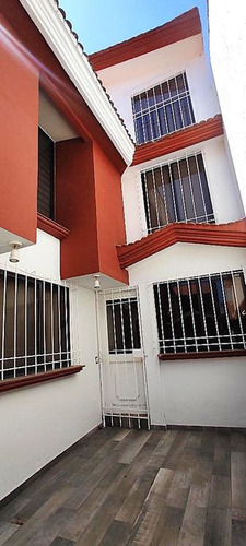 Casa En Venta En San Francisco Coaxusco, Metepec