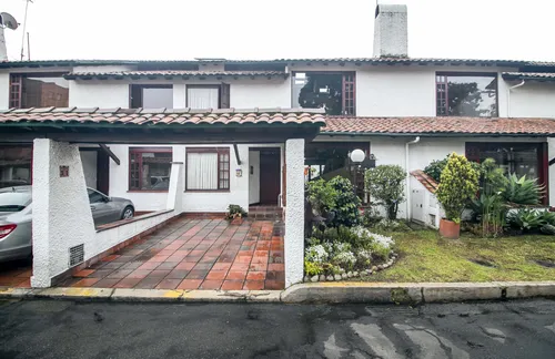 Casa En Venta En Andes Norte. Cod V1030179