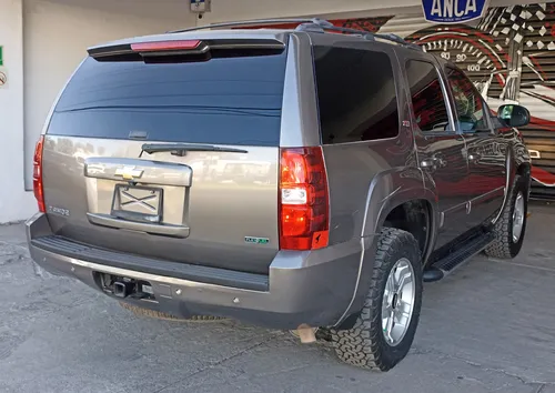 Chevrolet Tahoe E Suv Piel Cd 2a Fila Asientos 4x4 At