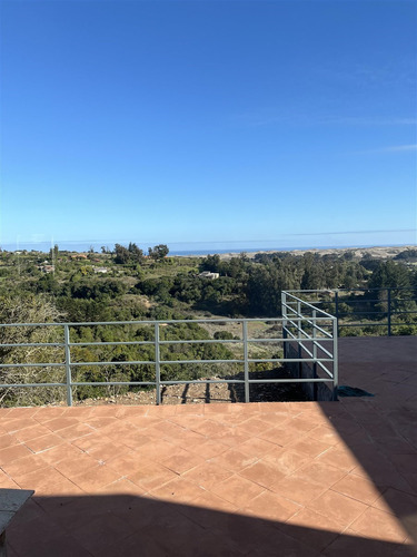 Casa En Venta De 4 Dorm. En Mantagua