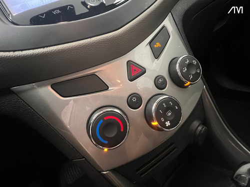 Chevrolet Tracker 1.8 MPFI LTZ 4X2 16V FLEX 4P AUTOMÁTICO