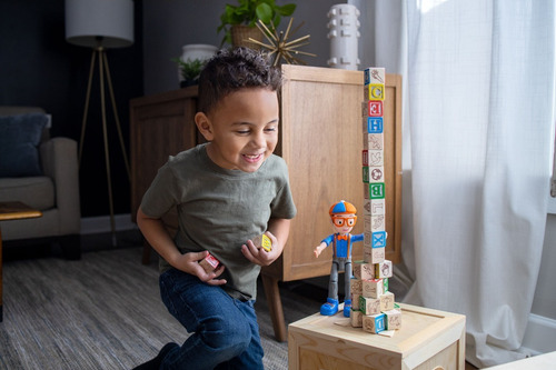 Imagen 10 de 11 de Blippi Figura Articulada 25cm Con Sonidos 86106