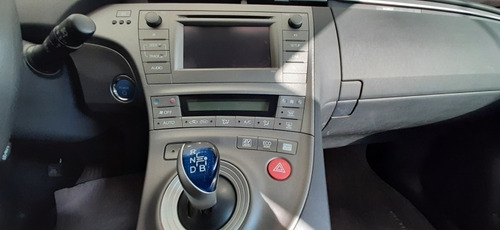 Imagen 8 de 14 de Toyota Prius 2015 1.8 Base Mt