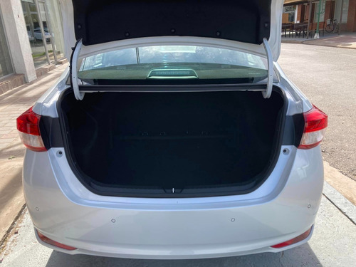 Imagen 7 de 15 de Toyota Yaris 4 Puertas 1.5 6m/t Xls 0km My2023
