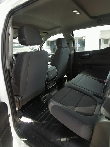 Imagen 10 de 13 de Chevrolet Silverado 2020 5.4 2500 Cab Dob Ls On Star 4x4 At