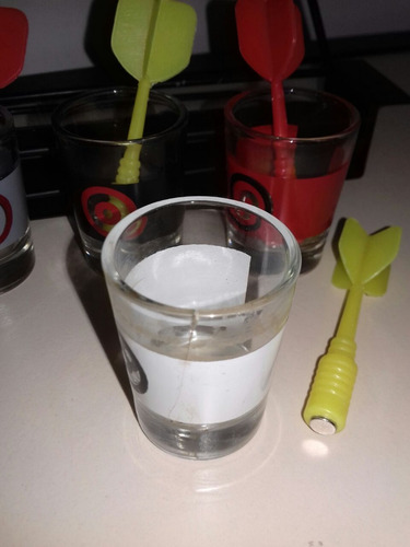 Imagem 4 de 5 de Jogo De Dardos Magnetico Com Shot E Copos Usado