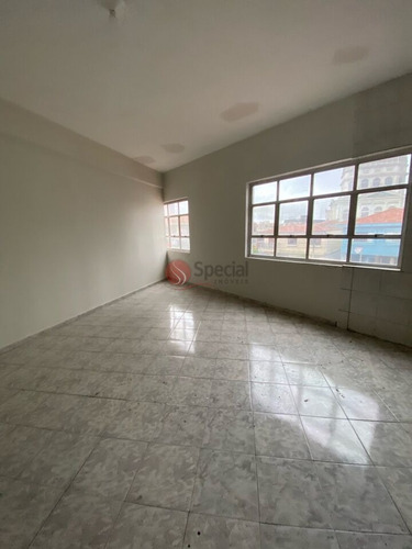 Imagem 4 de 11 de Salão Na Vila Carrão Com 2 Salões, 2 Banheiros, 1 Vaga, Próximo A R. Taubaté. - Af26474