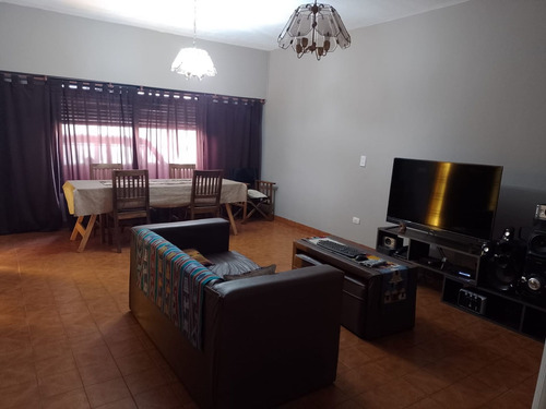 Imagen 5 de 13 de Casa 3 Ambientes Venta La Tablada Con Garage