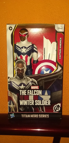 Marvel The Falcon Titan Hero Series Capitan America