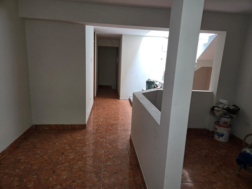 Edificio En Venta En Los Olivos Con Proyección Para Un Comercio Hostal.