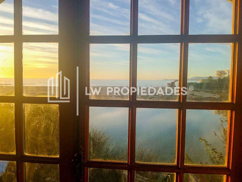 Casa En Venta De 5 Dorm. En Playa Internacional Algarrobo