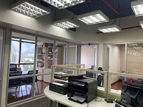 Imagen 14 de 30 de Oficina En Venta En Cc Macaracuay Plaza Remodelada Con Vista Al Avila