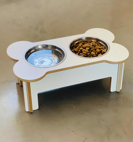 Imagen 8 de 10 de Comedero En Altura Para Perros De Madera Forma Huesito 30cm