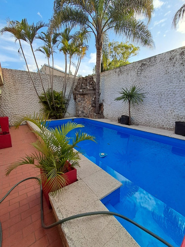 Venta Casa 5 Amb Haedo-c/jardin Y Pileta-garage