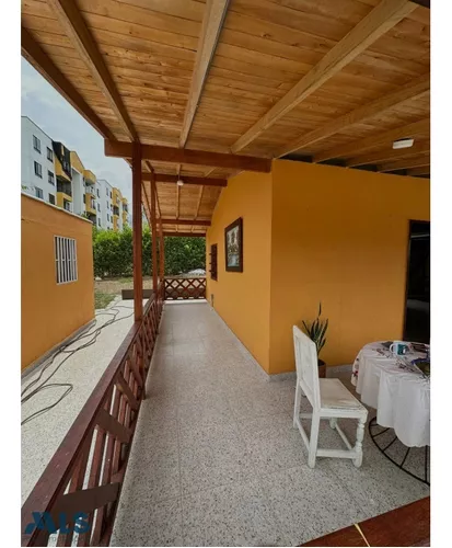 Zona Verde Y Espacio Para En Futuro Construir Pisc...(mls#248454)