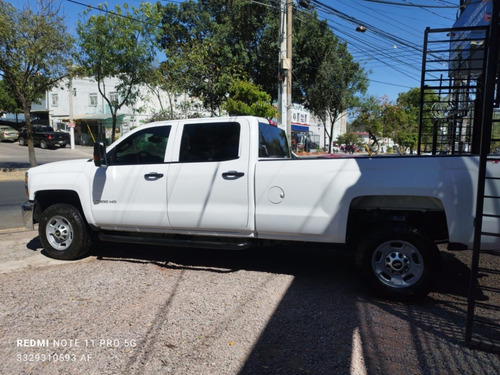 Chevrolet Silverado HD CREW CAB 2 CABINA 6.039LTS