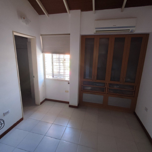 Imagen 14 de 22 de Excelente Townhouse Duplex Urbanizacion Brisasdel Mar Conjunto Villavel 3 Minutos Del Sambil