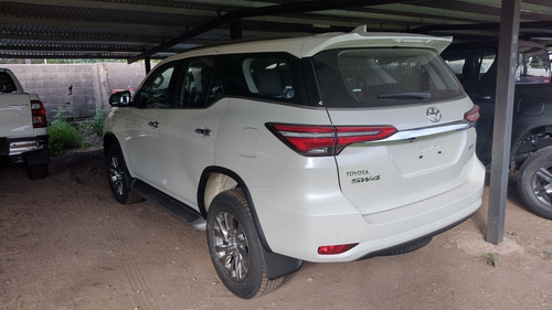 Imagen 12 de 18 de Toyota Sw4 Srx At 7 Asientos Okm 2022