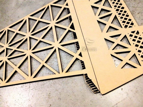 Imagen 4 de 5 de Torre Eiffel / Aplique C/detalles 1.30mts - Mdf/fibrofacil