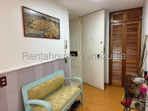 Venta De Apto. Cod. 25-10531 Ycl
