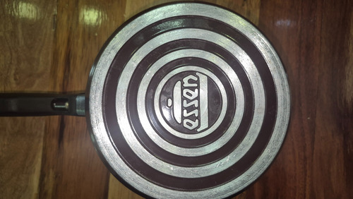 Olla Cacerola Essen Bordó (Usado)