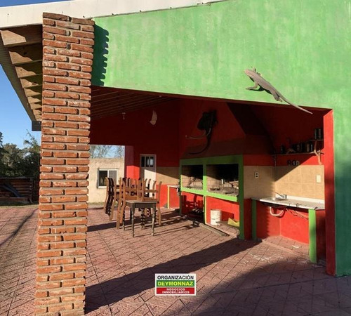 Imagen 13 de 30 de Venta Complejo En Ingreso A Colón - Piscina.