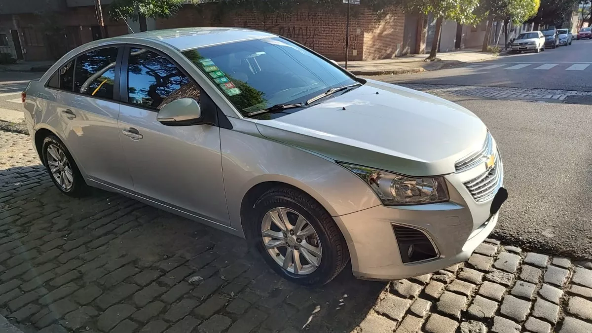 Chevrolet Cruze 1.8 Lt Mt 4 p