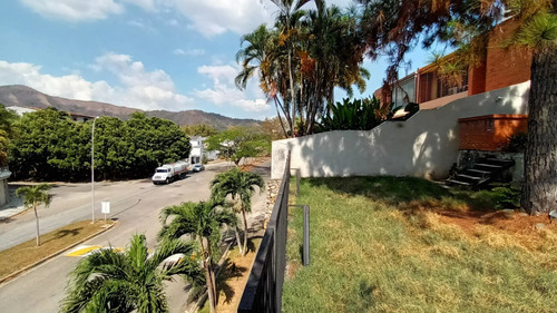 Townhouse Altos De Guataparo Residencias Las Villas. Planta 100%