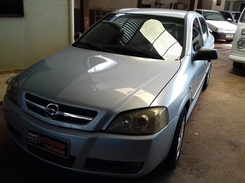 Gm - Chevrolet - Hatch Médio Astra Hatch Advantage 2.0 4p.