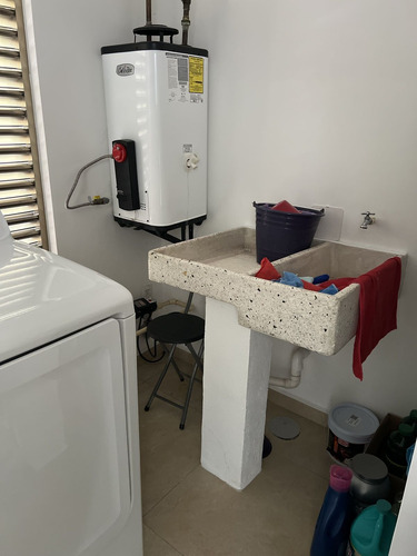 Casa En Venta En El Refugio Queretaro
