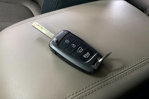 Imagen 12 de 25 de Hyundai Santa Fe 5 Pts Gls Premium, V6, 33l, Ta, 7 Pas, Ra
