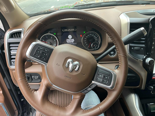 RAM Ram 3500 6.7 Laramie Cab. Dupla 4x4 Aut. 4p