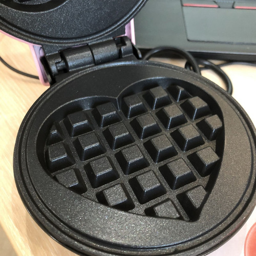 Mini Máquina Gofres Forma Corazón Con Aislamiento Electrico