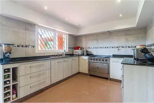 Venta Casa 5 Ambientes San Isidro Con Pileta