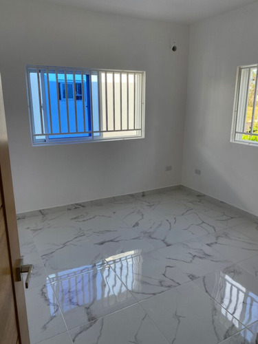 1527- Casa En El Doral, Pto. Pta.
