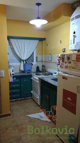 Imagen 2 de 10 de Departamento En Venta - Villa Gesell.