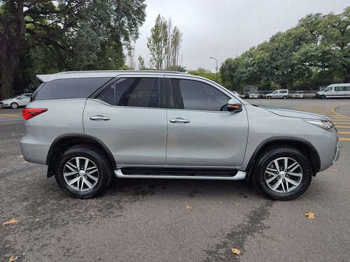 Imagen 7 de 20 de Toyota Sw4 2018 Srx 4x4 At 7 Asientos Hilux Abasto Motors
