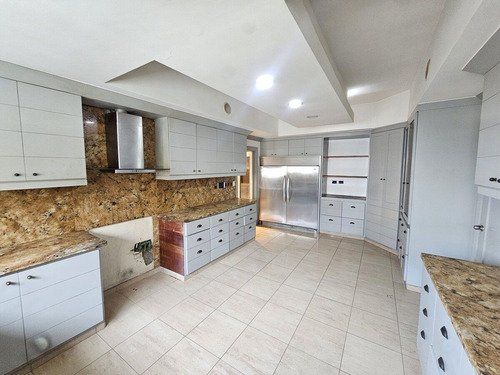 Penthouse De 3 Niveles En Bella Vista Sur