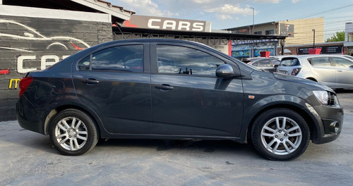 Imagen 4 de 9 de Chevrolet Sonic 1.6 Lt