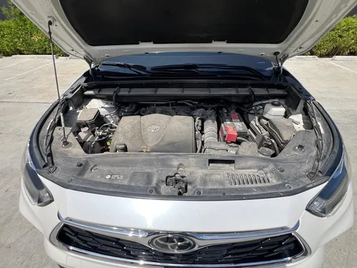Toyota Hailander Platinum