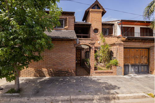 Imagen 9 de 30 de Venta Urgente Por Viaje Casa 5 Amb - Castelar
