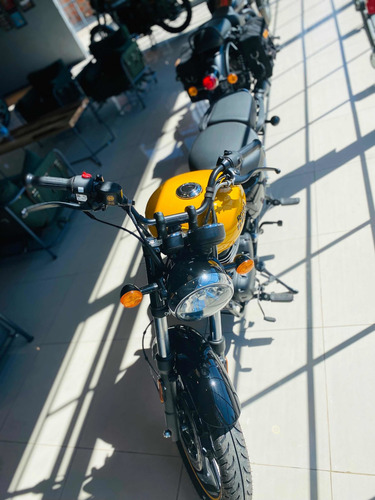 Imagen 13 de 18 de Royal Enfield Meteor 350 Fireball Yellow