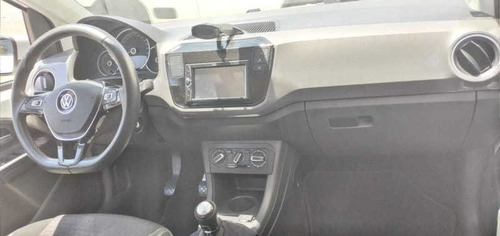 Imagem 6 de 13 de Volkswagen Cross Up 1.0 T. Flex 12v 5p 2018