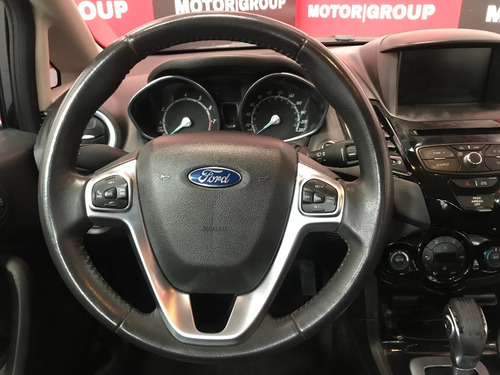 Imagen 14 de 19 de Ford Fiesta Titanium Negro 2014
