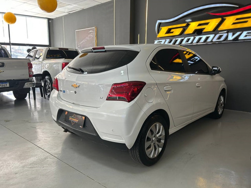 Chevrolet Onix 1.4 MPFI LT 8V FLEX 4P AUTOMÁTICO