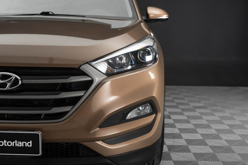 Imagen 3 de 25 de Hyundai Tucson Gl Sport - Motorland Permuto / Financio