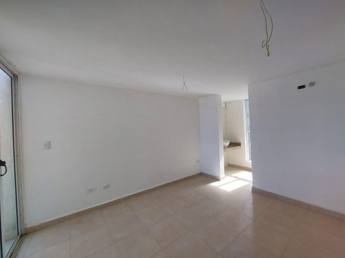 Imagen 8 de 14 de Yosmar Y Fernando Venden Apartamento En Res. Iceberg En Jardin Mañongo.