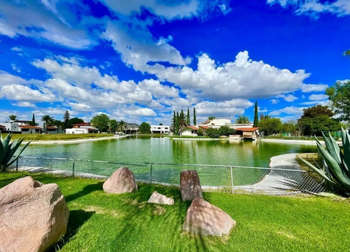 Jardines Del Lago, Aguascalientes, 470 M2 Const., 1030 M2 Terreno,vigilancia, Casa Club